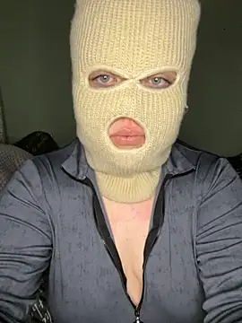 Snapshot of LisaFix chatting on March 2026 06:22:02 PM LisaFix online show from March 2026 06:22:02 PM