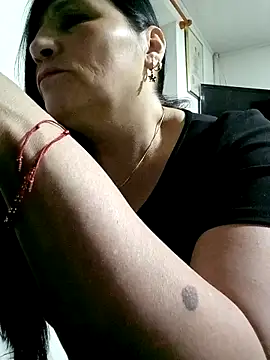 Ladygreeneyes online show from April 2026 02:53:01 AM