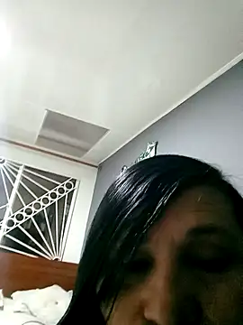 Ladygreeneyes online show from May 2026 01:11:02 AM