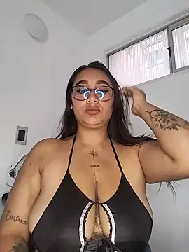 Snapshot of Mia_skyy18 chatting on June 2026 04:55:01 PM Mia skyy18 online show from June 2026 04:55:01 PM