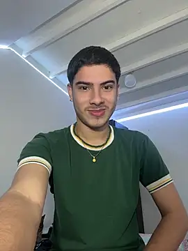 ApoloGray   online show from May 2026 08:49:02 PM