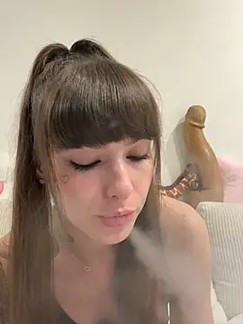 xsugarbabe online show from May 2026 04:58:02 PM