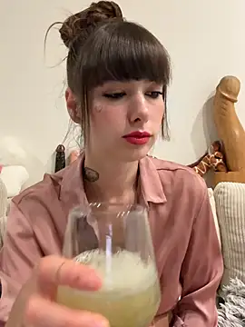 xsugarbabe online show from May 2026 06:24:02 PM