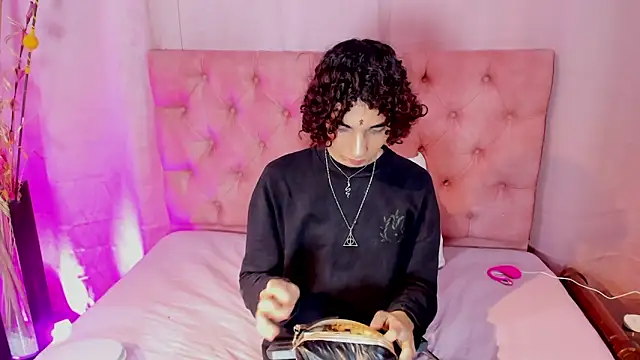 kore 7w7 online show from March 2026 07:39:01 PM