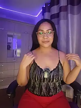 Snapshot of PiscisGirl chatting on May 2026 06:32:01 AM PiscisGirl online show from May 2026 06:32:01 AM