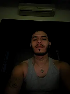 Snapshot of Thewildaliii0 chatting on May 2026 04:43:02 AM Thewildaliii0 online show from May 2026 04:43:02 AM