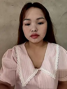Snapshot of Mina_xYx chatting on May 2026 02:28:01 AM Mina xYx online show from May 2026 02:28:01 AM