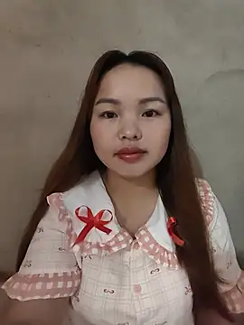 Snapshot of Mina_xYx chatting on May 2026 12:30:02 AM Mina xYx online show from May 2026 12:30:02 AM