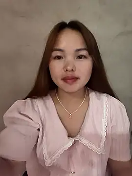 Snapshot of Mina_xYx chatting on May 2026 06:09:01 PM Mina xYx online show from May 2026 06:09:01 PM