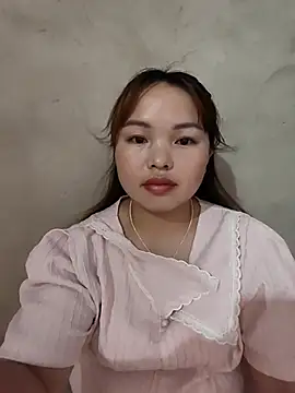 Snapshot of Mina_xYx chatting on June 2026 08:20:02 AM Mina xYx online show from June 2026 08:20:02 AM