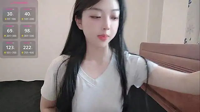 Snapshot of oblakitty_ chatting on May 2026 12:40:02 AM oblakitty online show from May 2026 12:40:02 AM
