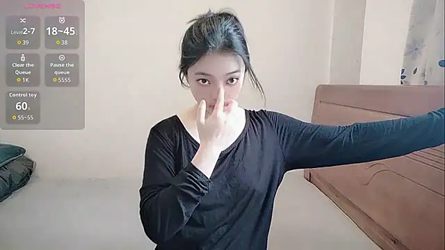 Snapshot of oblakitty_ chatting on May 2026 01:00:01 AM oblakitty online show from May 2026 01:00:01 AM