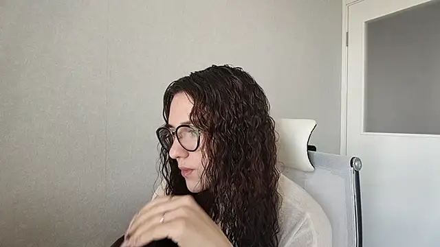 LaritaTocchio online show from April 2026 06:07:02 AM