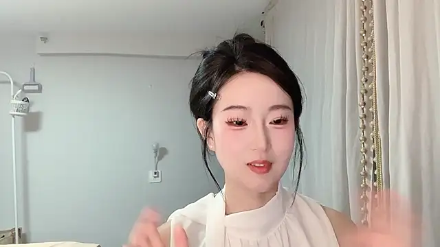 1X-yiyi online show from May 2026 01:27:02 PM