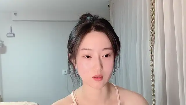 1X-yiyi online show from June 2026 02:50:01 PM