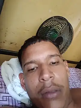 Snapshot of Ron_0101 chatting on June 2026 05:07:01 PM Ron 0101 online show from June 2026 05:07:01 PM