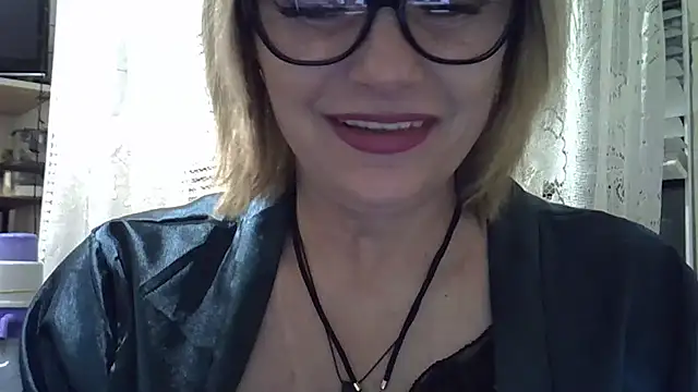 Snapshot of Lia_Rayss chatting on April 2026 08:22:02 PM Lia Rayss online show from April 2026 08:22:02 PM