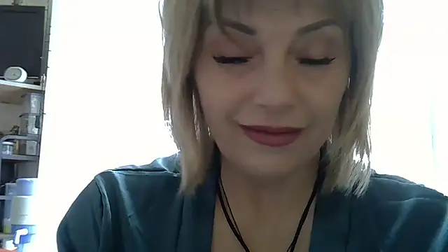 Snapshot of Lia_Rayss chatting on May 2026 12:43:01 PM Lia Rayss online show from May 2026 12:43:01 PM