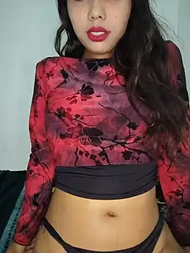 Snapshot of Candyy_crushh chatting on May 2026 05:20:02 PM Candyy crushh online show from May 2026 05:20:02 PM