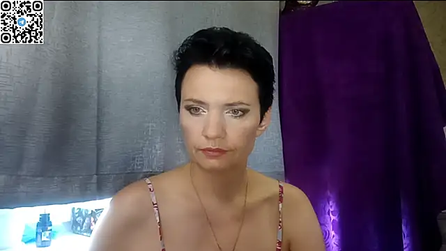 Snapshot of HotMamaQueen234 chatting on June 2026 10:36:02 AM HotMamaQueen234 online show from June 2026 10:36:02 AM