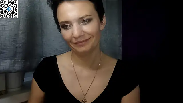 Snapshot of HotMamaQueen234 chatting on June 2026 12:30:01 AM HotMamaQueen234 online show from June 2026 12:30:01 AM