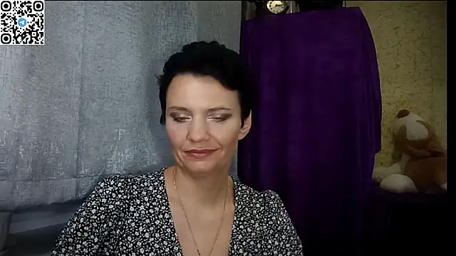 Snapshot of HotMamaQueen234 chatting on June 2026 12:15:01 AM HotMamaQueen234 online show from June 2026 12:15:01 AM