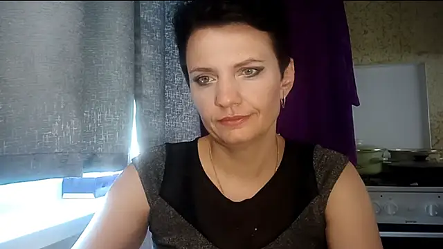 Snapshot of HotMamaQueen234 chatting on July 2026 11:50:02 AM HotMamaQueen234 online show from July 2026 11:50:02 AM