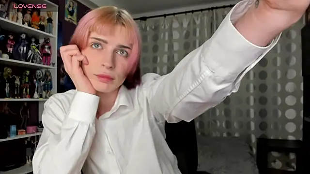 Snapshot of sweet_peach___ chatting on April 2026 08:03:02 PM sweet peach online show from April 2026 08:03:02 PM