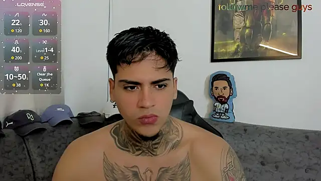 sweetlatinoboy online show from June 2026 12:41:02 PM