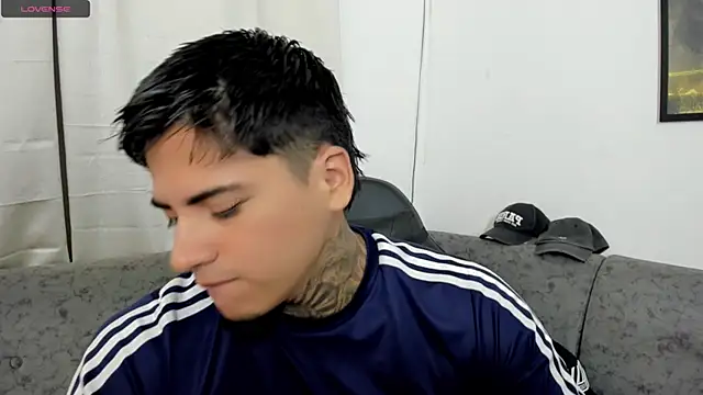 sweetlatinoboy online show from July 2026 09:40:01 AM