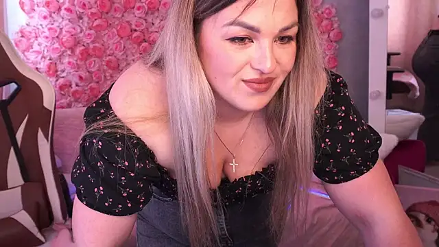 Snapshot of AlissyaGrayy chatting on May 2026 12:44:02 PM AlissyaGrayy online show from May 2026 12:44:02 PM