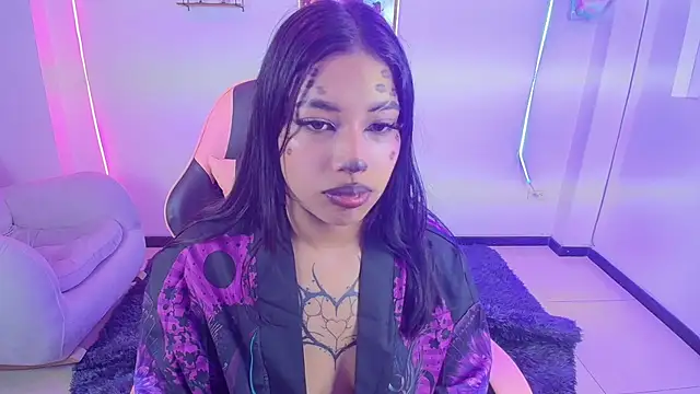 AryahMoonn online show from May 2026 04:17:02 AM