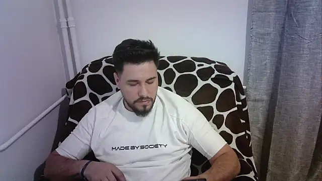 Gianiboy99 online show from May 2026 07:30:02 PM