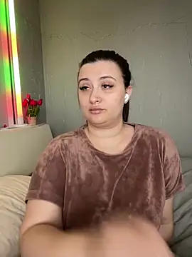 Taya lips online show from March 2026 10:52:01 AM