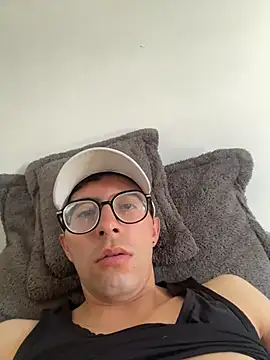 LeonBlazze online show from July 2026 02:42:02 PM