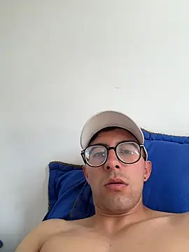 LeonBlazze online show from July 2026 07:54:02 PM
