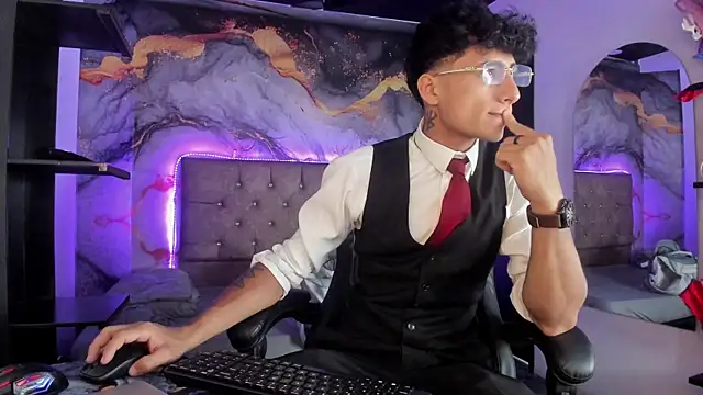 MaxiimoRomano  online show from May 2026 01:27:02 PM