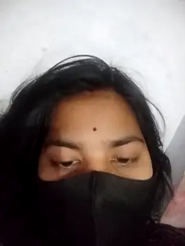 Pallavi cute online show from April 2026 09:05:01 AM