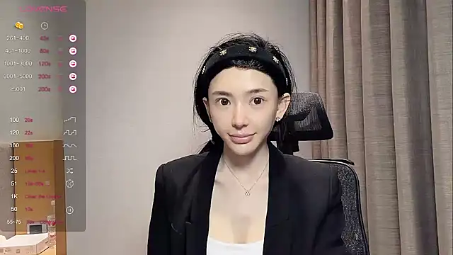 Snapshot of kiki-12 chatting on April 2026 11:42:01 PM kiki-12 online show from April 2026 11:42:01 PM