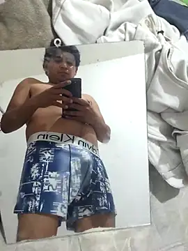 Snapshot of DELTA04SSJ chatting on April 2026 11:48:01 AM DELTA04SSJ online show from April 2026 11:48:01 AM