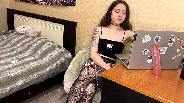 Snapshot of Holy_Mariaaa chatting on May 2026 06:15:02 PM Holy Mariaaa online show from May 2026 06:15:02 PM