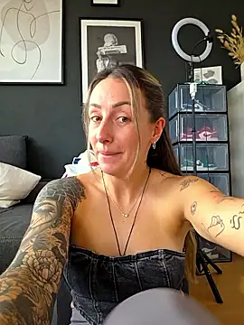 Snapshot of NicoleKaiser chatting on March 2026 03:13:02 PM NicoleKaiser online show from March 2026 03:13:02 PM