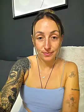 Snapshot of NicoleKaiser chatting on April 2026 06:05:02 PM NicoleKaiser online show from April 2026 06:05:02 PM