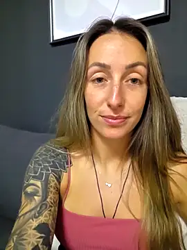 Snapshot of NicoleKaiser chatting on April 2026 07:08:02 PM NicoleKaiser online show from April 2026 07:08:02 PM