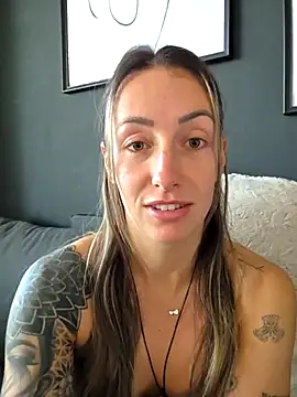 Snapshot of NicoleKaiser chatting on May 2026 06:07:01 AM NicoleKaiser online show from May 2026 06:07:01 AM