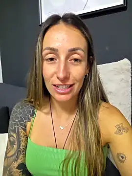 Snapshot of NicoleKaiser chatting on May 2026 07:11:02 PM NicoleKaiser online show from May 2026 07:11:02 PM