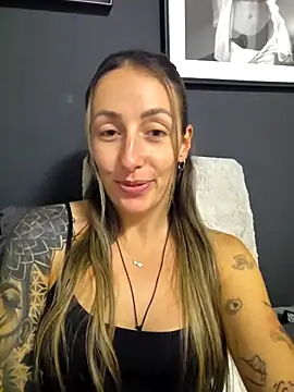 Snapshot of NicoleKaiser chatting on May 2026 07:22:01 PM NicoleKaiser online show from May 2026 07:22:01 PM