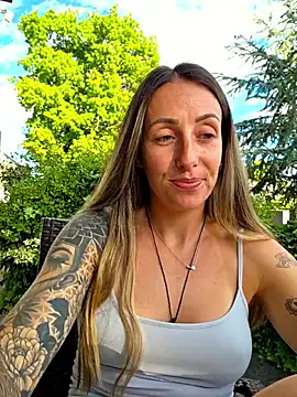 Snapshot of NicoleKaiser chatting on May 2026 04:36:02 PM NicoleKaiser online show from May 2026 04:36:02 PM