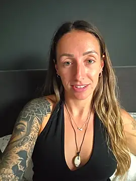 Snapshot of NicoleKaiser chatting on May 2026 06:05:02 PM NicoleKaiser online show from May 2026 06:05:02 PM