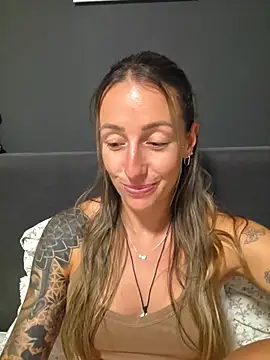 Snapshot of NicoleKaiser chatting on May 2026 07:22:01 PM NicoleKaiser online show from May 2026 07:22:01 PM
